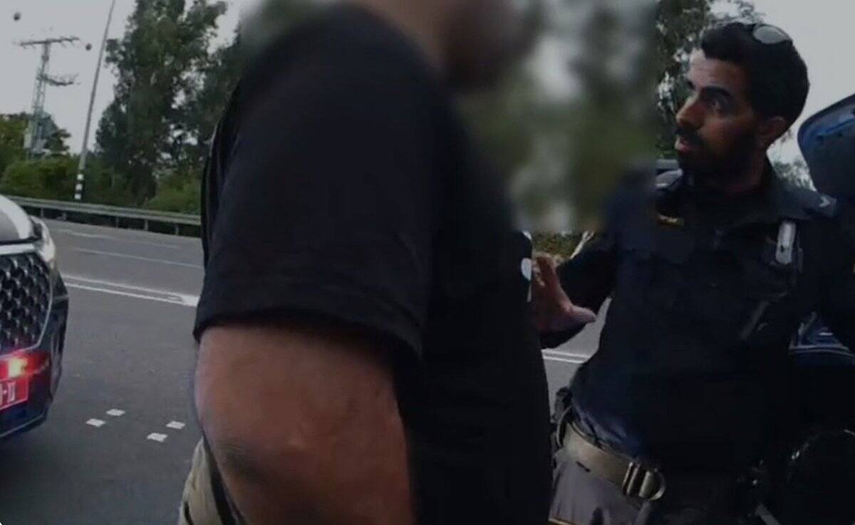 שוטר עוצר את החשוד שכונה "הרמטכ״ל" – רגע המעצר בצפון הארץ