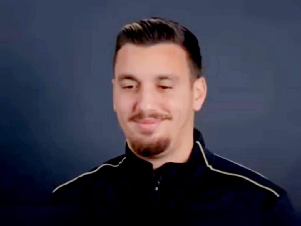 Yarden Shua looking down before potential transfer from Beitar Jerusalem to Maccabi Tel Aviv
