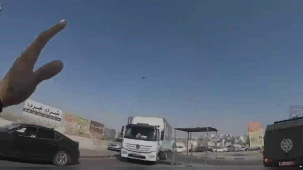 Rescue of Israeli driver from hostile Palestinian village near Jerusalem – Border Police officers in action, video footage
