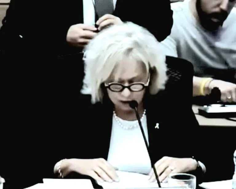 Gali Baharav-Miara bercakap dalam debat awam di Jerusalem