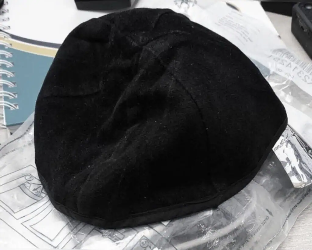 Kippah hitam yang ditemui dalam poket suspek yang merancang serangan di Baitulmaqdis
