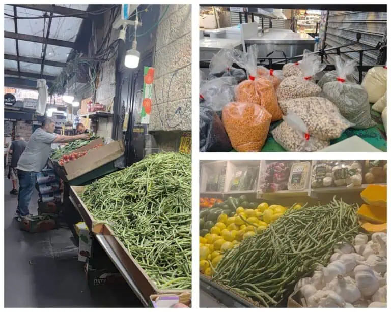 lack-eyed pea segar dipamerkan di Pasar Mahane Yehuda di Baitulmaqdis