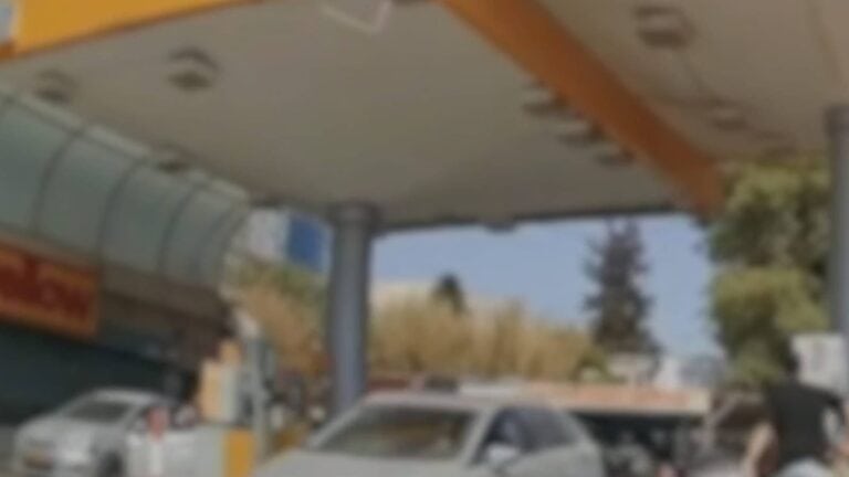 נער בן 15 ממזרח ירושלים נתפס נוהג ברכב ללא רישיון בשכונת תלפיות – סכנת חיים בכבישי ירושלים