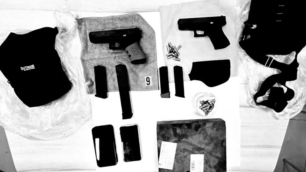 Senjata dan peluru dirampas di sebuah kedai roti Shuafat, Baitulmaqdis Timur, oleh Polis Jerusalem dan Pasukan Sempadan